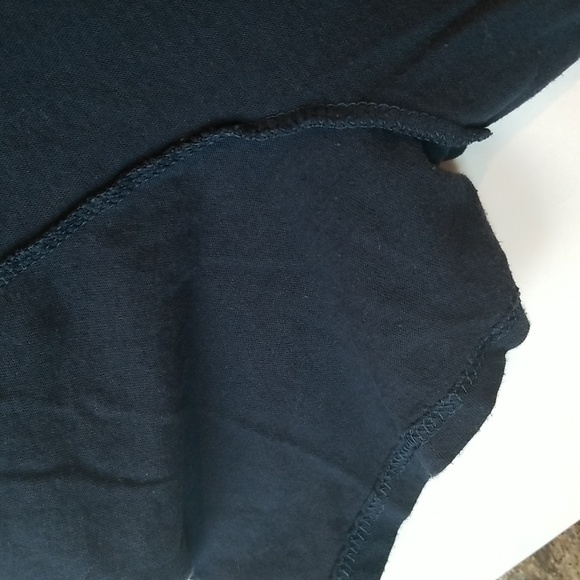 The Concert Tee District Navy Crewneck Tshirt Size Large - Picture 9 of 12